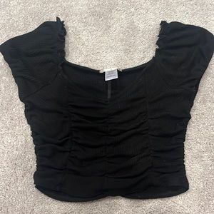 Super cute black alterd state shirt